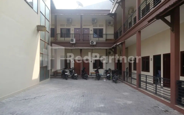 Mutiara Residence Near Simpang Lima Mitra RedDoorz