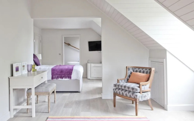 Elements Lodges