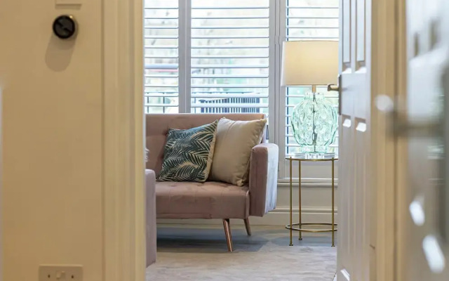JOIVY Exclusive 3Br Home W/ Terrace In Chelsea