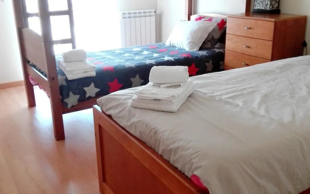 Apartment with 2 Bedrooms in Nazaré, with Wifi