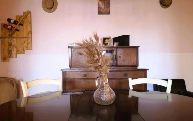 Tobia's House
