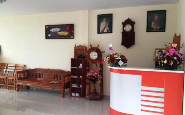 Day Waterfront Hotel