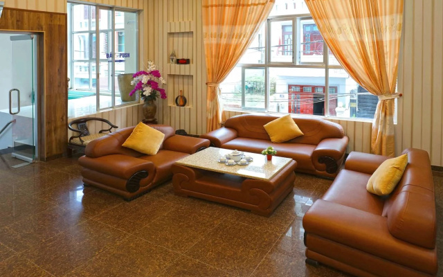 Star Hotel