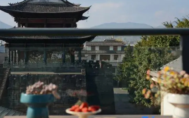 Rongyue Garden Hot Spring Homestay (Wenxing Tower Branch)