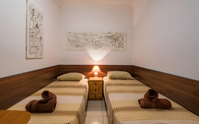 Spinola Bay Mansion Seafront Apartment by Getaways Malta