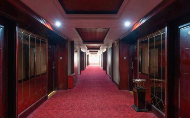 Oriental International Hotel