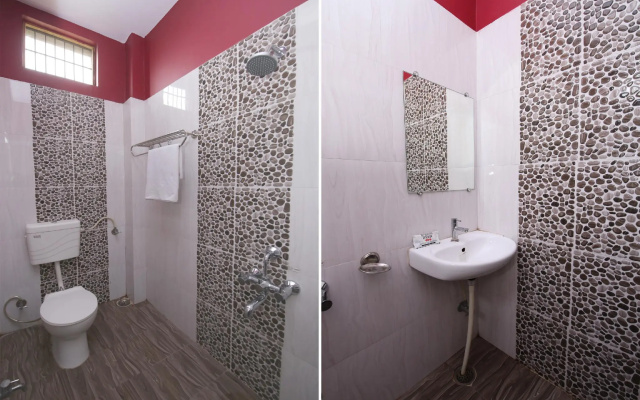 OYO 48533 Hotel Aarna Palace