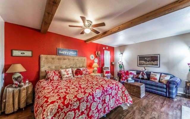 Sisters Too by Ruidoso Vacation Rentals