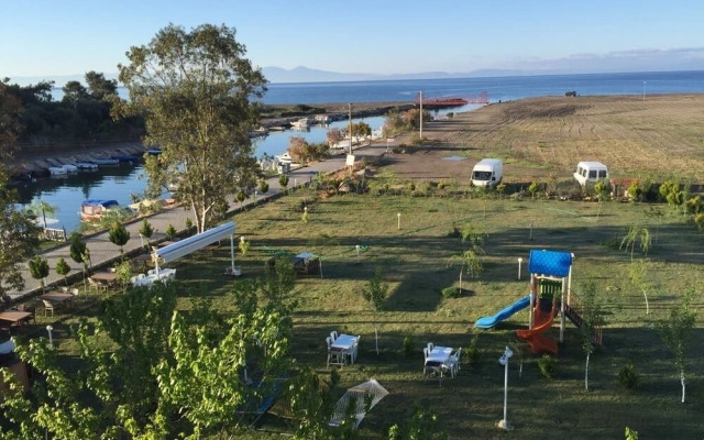 Deniz Kizi Hotel