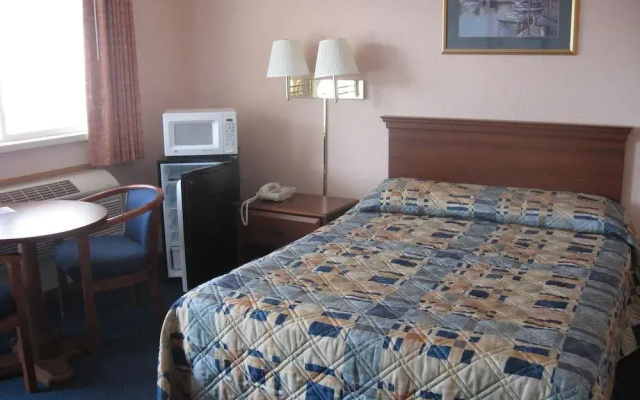 Mackinaw Budget Inn