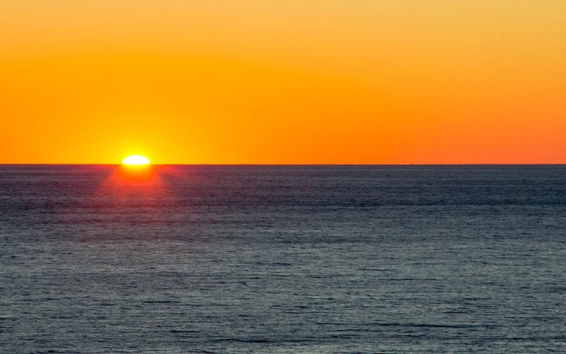 Beach Haven! 2BR 2BA Sleeps 6! Coastal Paradise Awaits!