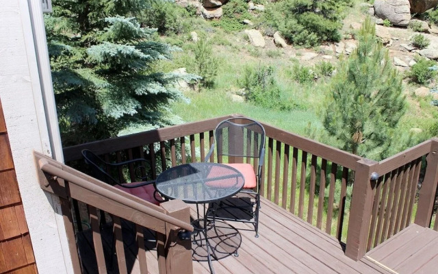 Sunnyside Knoll: 18 1 Bedroom Cabin