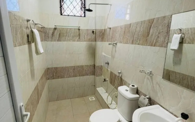 Nyali Luxe 2 BR Plage Parking