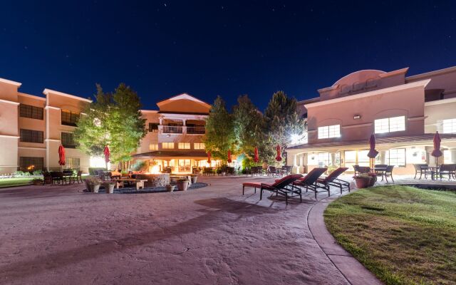 MCM Elegante Lodge Suites Ruidoso 3   C76ec35b6b0eb1642272e0131917f9e292a05341 