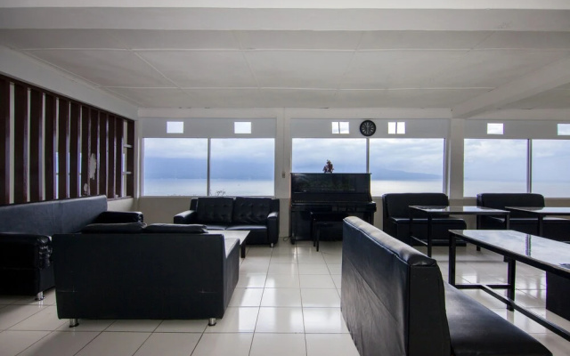 Gapura Hotel by OYO Rooms