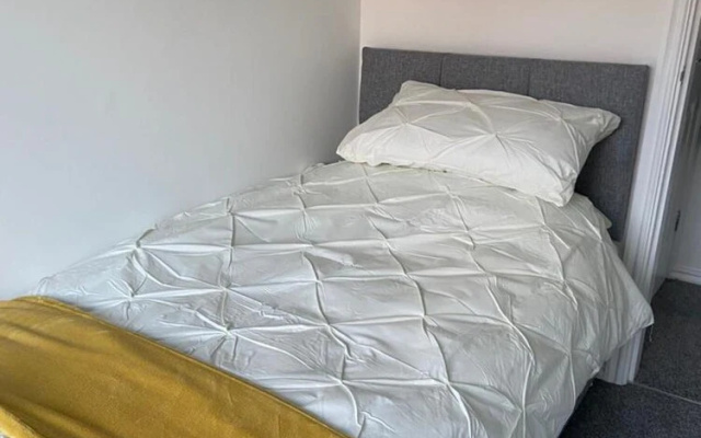 Captivating 3-bed House in March