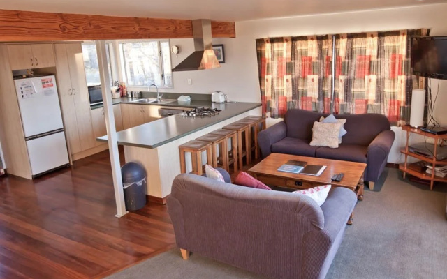 Aorangi House