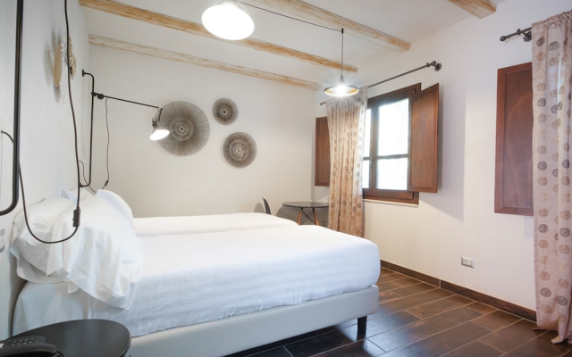 Hotel with swimming pool in Bari Sardo