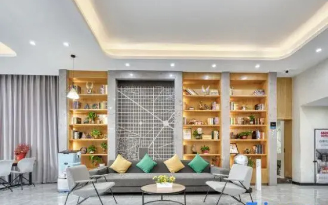 Yulan Hotel