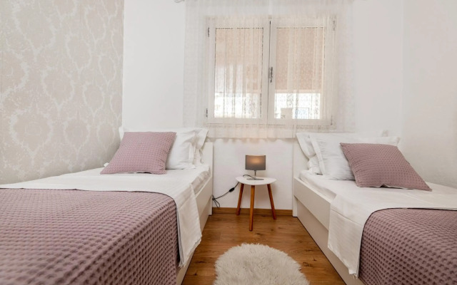 Iva Apartment
