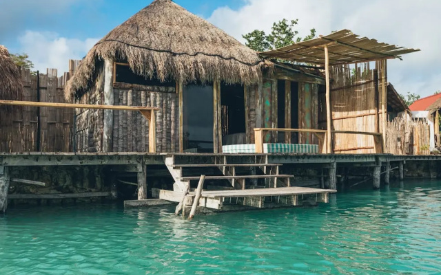 La Embajada Universal - The Eighth Color of Bacalar