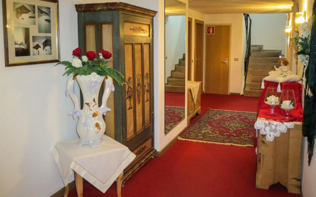 Hotel Ustaria Posta