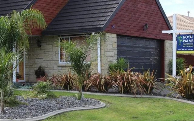 Royal Palms Papamoa Bed & Breakfast