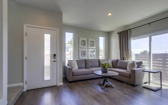 Coastal Horizon-B - 3 Br Apts