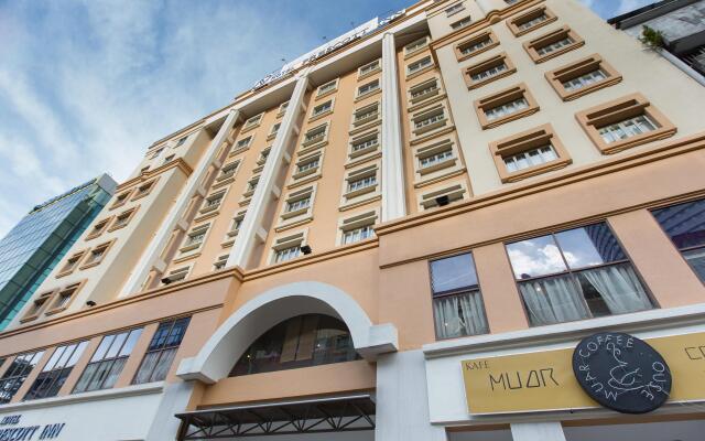 Отель Prescott Hotel KL Medan Tuanku Малайзия, Куала-Лумпур - 1 отзыв об отеле, цены и фото номеров - забронировать отель Prescott Hotel KL Medan Tuanku онлайн вид на фасад