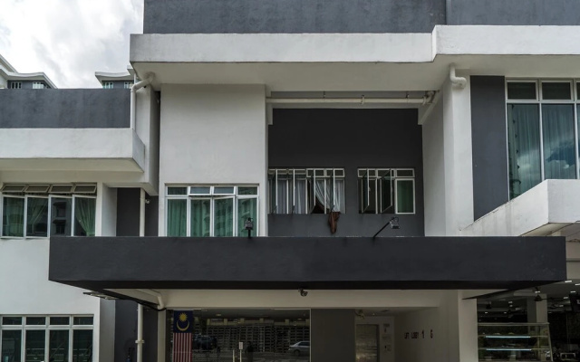 OYO 295 Aster Hotel