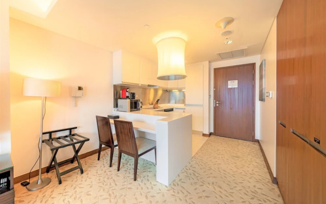 Address Dubai mall Balcony Burj view
