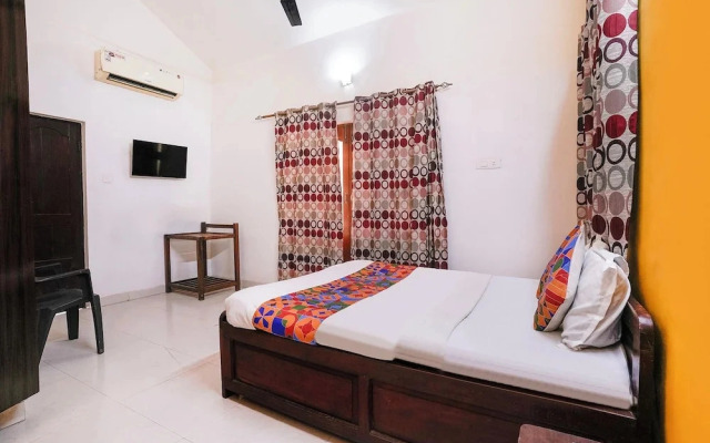 Fabhotel Triple Beach House