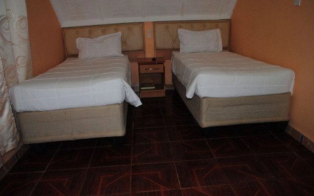 Sunset Junction Lodges & Tours