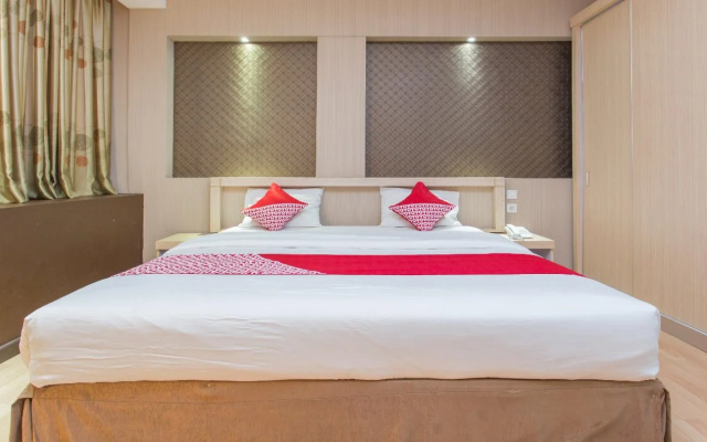 OYO 663 Hotel Sejati
