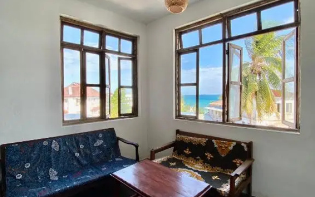 Balcony House