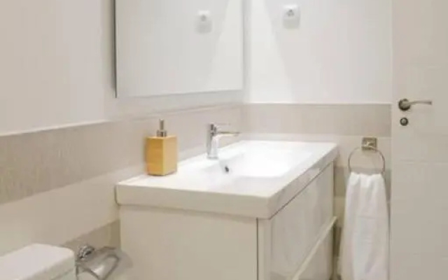 Charming Studio in Cuatro Caminos Area