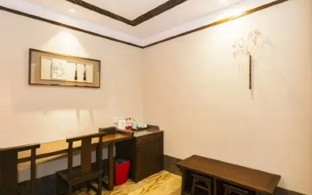 Wuzhen Zhaoming House