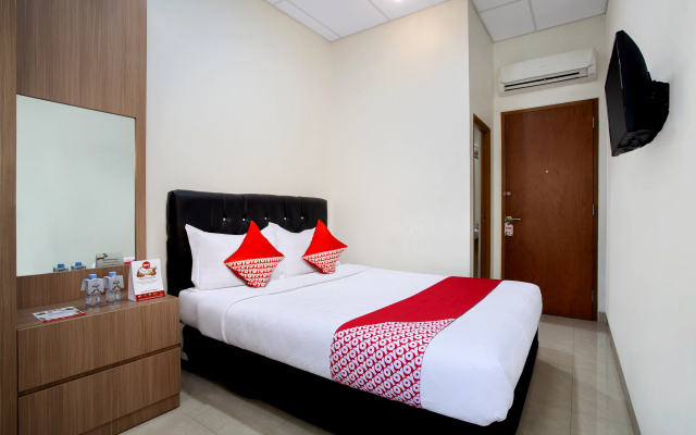 Hotel O Sarkawi Residence