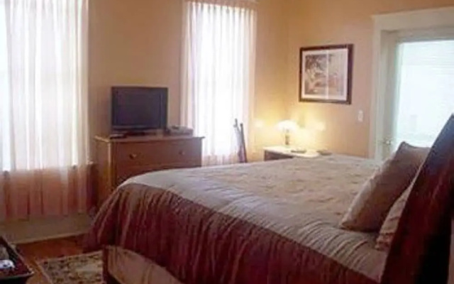 River Lily Inn Bed And Breakfast