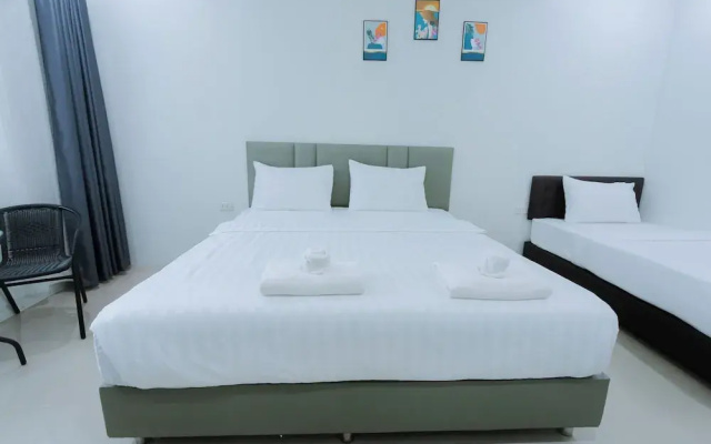 The Rich Hotel