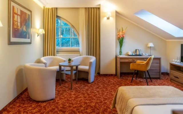 Korona Hotel