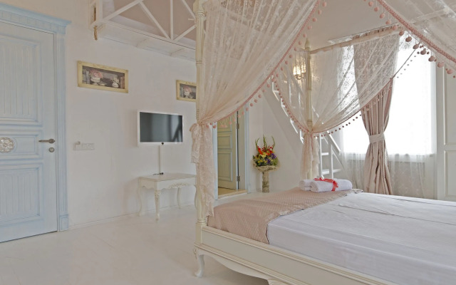 Alacati Roka Tas Otel