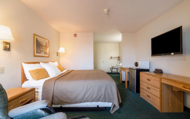 HomeTown Inn By OYO Texhoma, OK