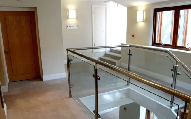 11 Talbot Court