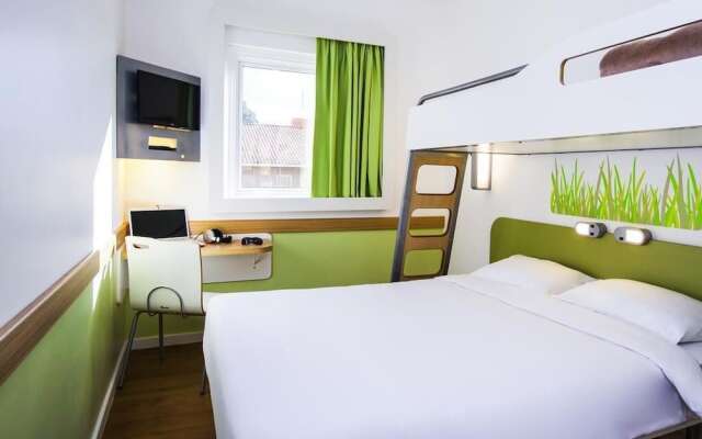 First Inn Hotel