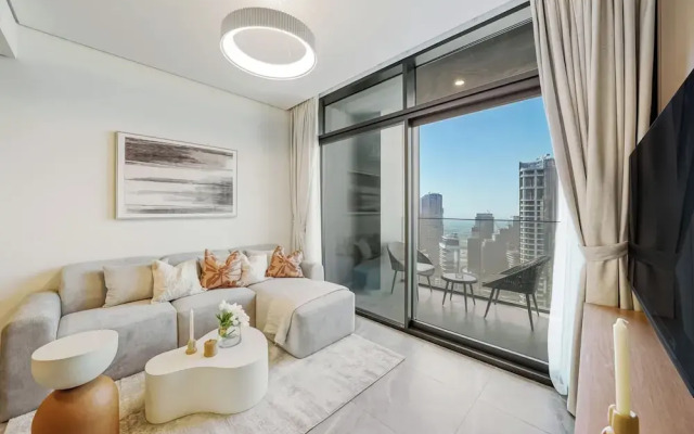 Serene Canal View 1BR Peninsula One