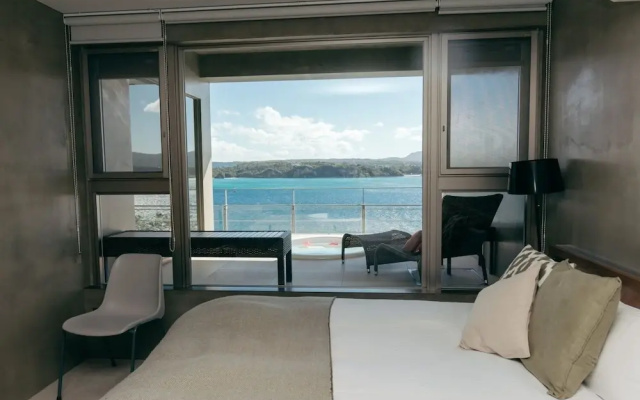 KOURI VILLA Indigo