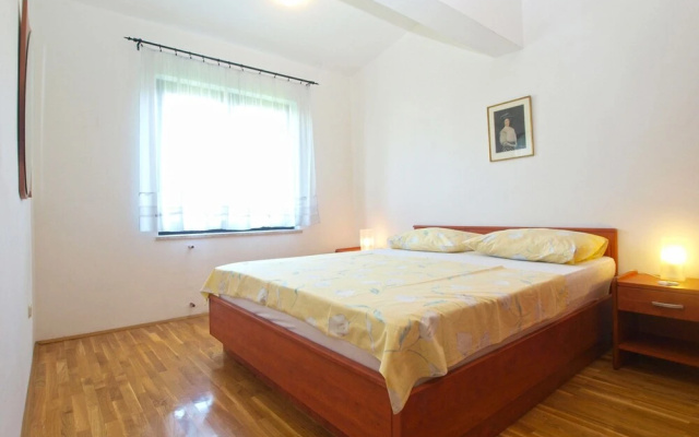 Apartment 1652