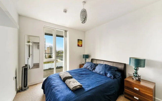 Luxury 2 bed 2 Bath Apartment in Canary Wharf