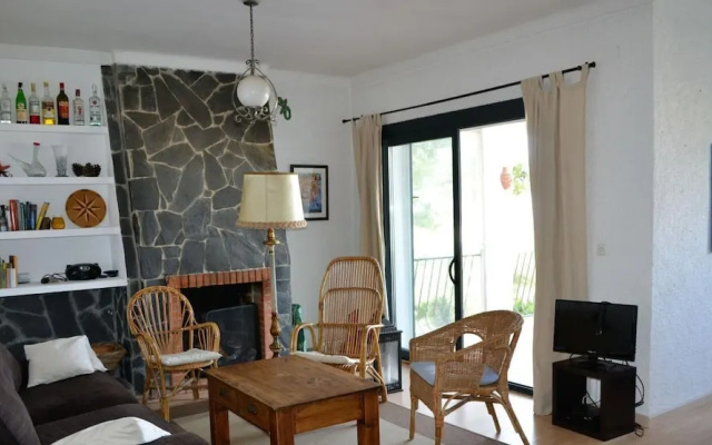 House - 3 Bedrooms with Sea views - 107831